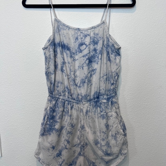RVCA - Comfy Romper - Picture 1 of 3